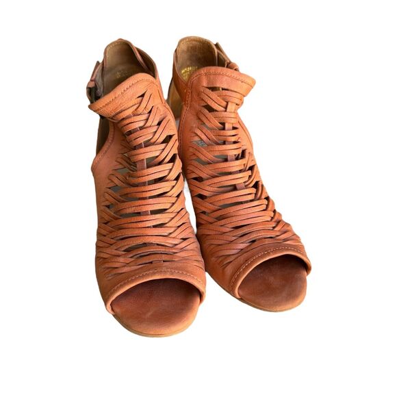 Charles by Charles David Leather Heeled Sandals – Size 9 - Picture 2 of 10